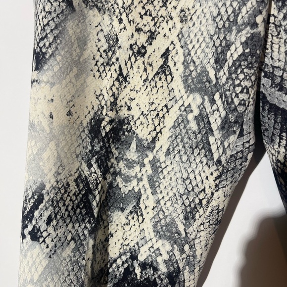 Zara Lightweight Snakeskin Pants, Size Small - Picture 3 of 9